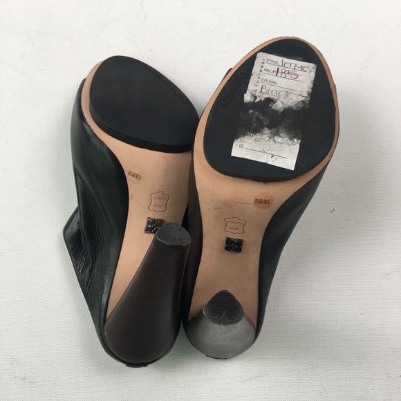 BCBG Womens Black Heels 5.5B C87 - Picture 5 of 6
